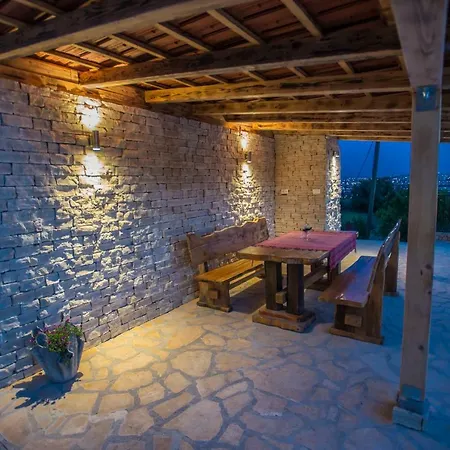 Villa Salona Апартаменты *